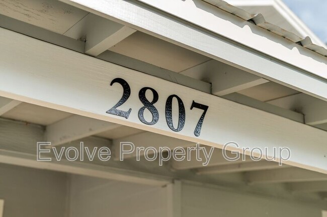 Building Photo - 2807 S Brown Ave