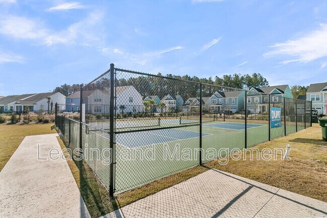 Building Photo - 245 Summer Tanager Dr
