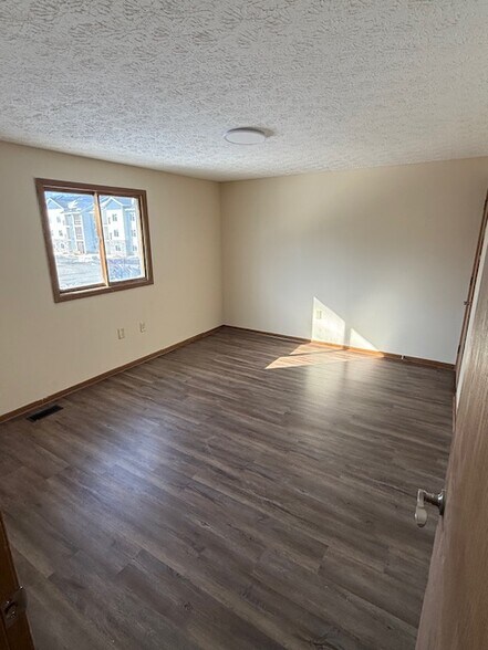 Building Photo - 3479 Westpoint Dr