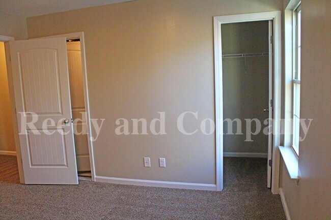Building Photo - 7937 Bay Meadow Cir S