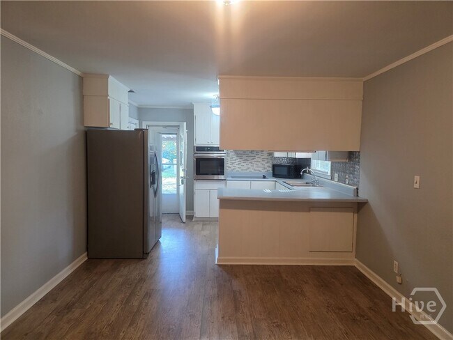 Building Photo - 213 Westwood Dr