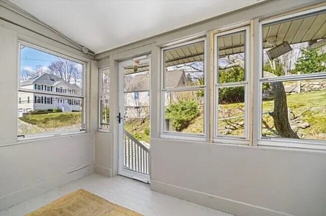 Building Photo - 133 Brattle St