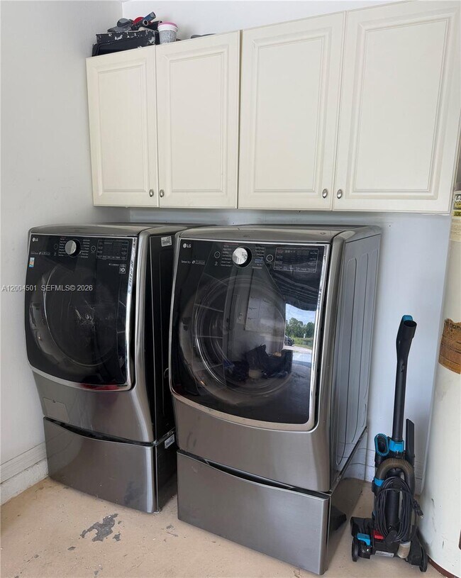 Building Photo - 9495 80th St