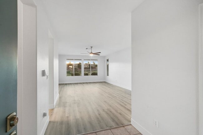 Building Photo - Beautiful Single-Story Home on the Golf Course in Sun City MacDonald Ranch (55+ Community)