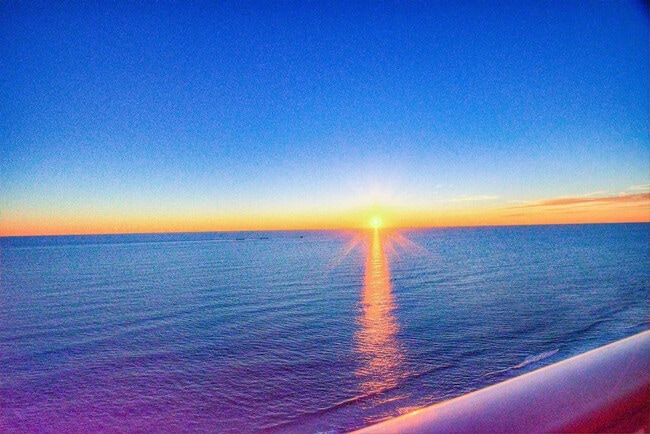 Building Photo - 16819 Front Beach Rd