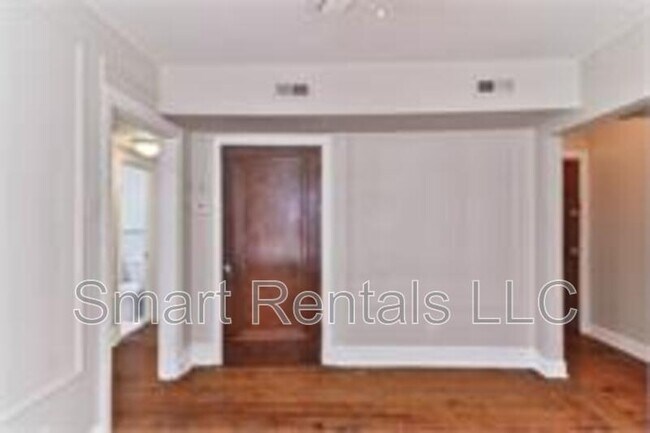 Building Photo - 3807 Keokuk St