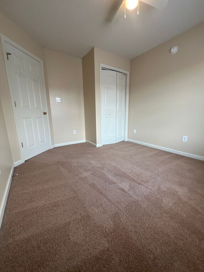 Building Photo - PRICE REDUCTION Available July 2026! Monthly rent $1,700