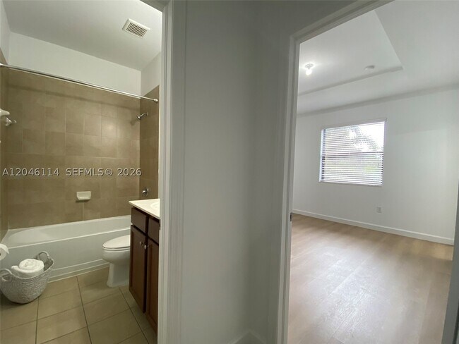 Building Photo - 3538 W 88th St