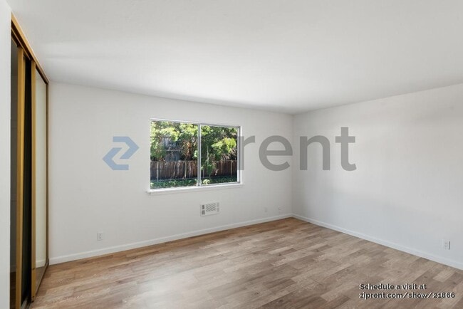 Building Photo - 99 E Middlefield Rd