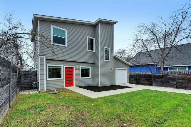 Building Photo - 6902 Carver Ave