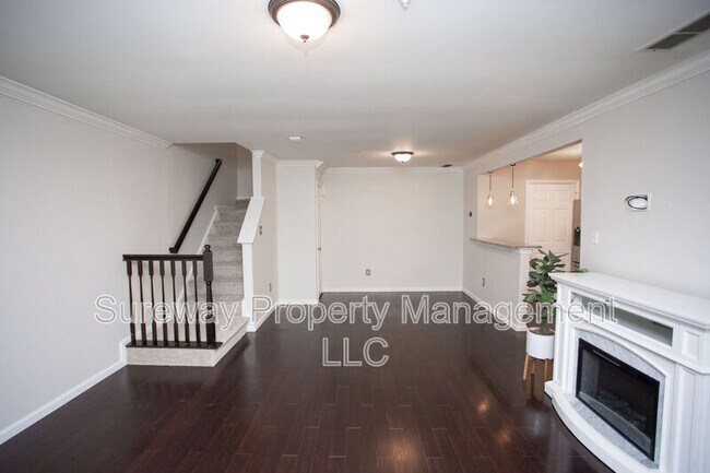 Building Photo - 606 Tanglewood Dr