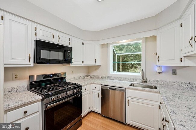 Building Photo - 2305 Acton Dr