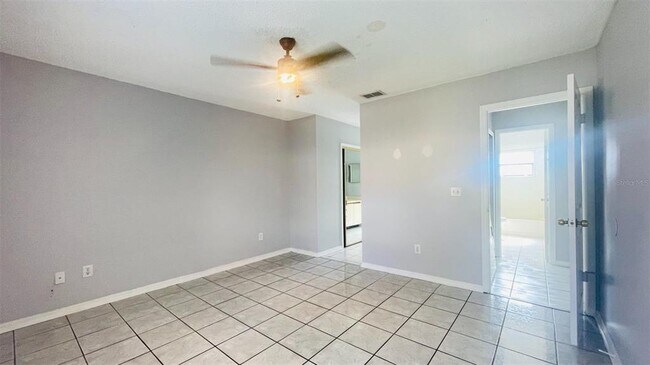 Building Photo - 1613 Little River Dr