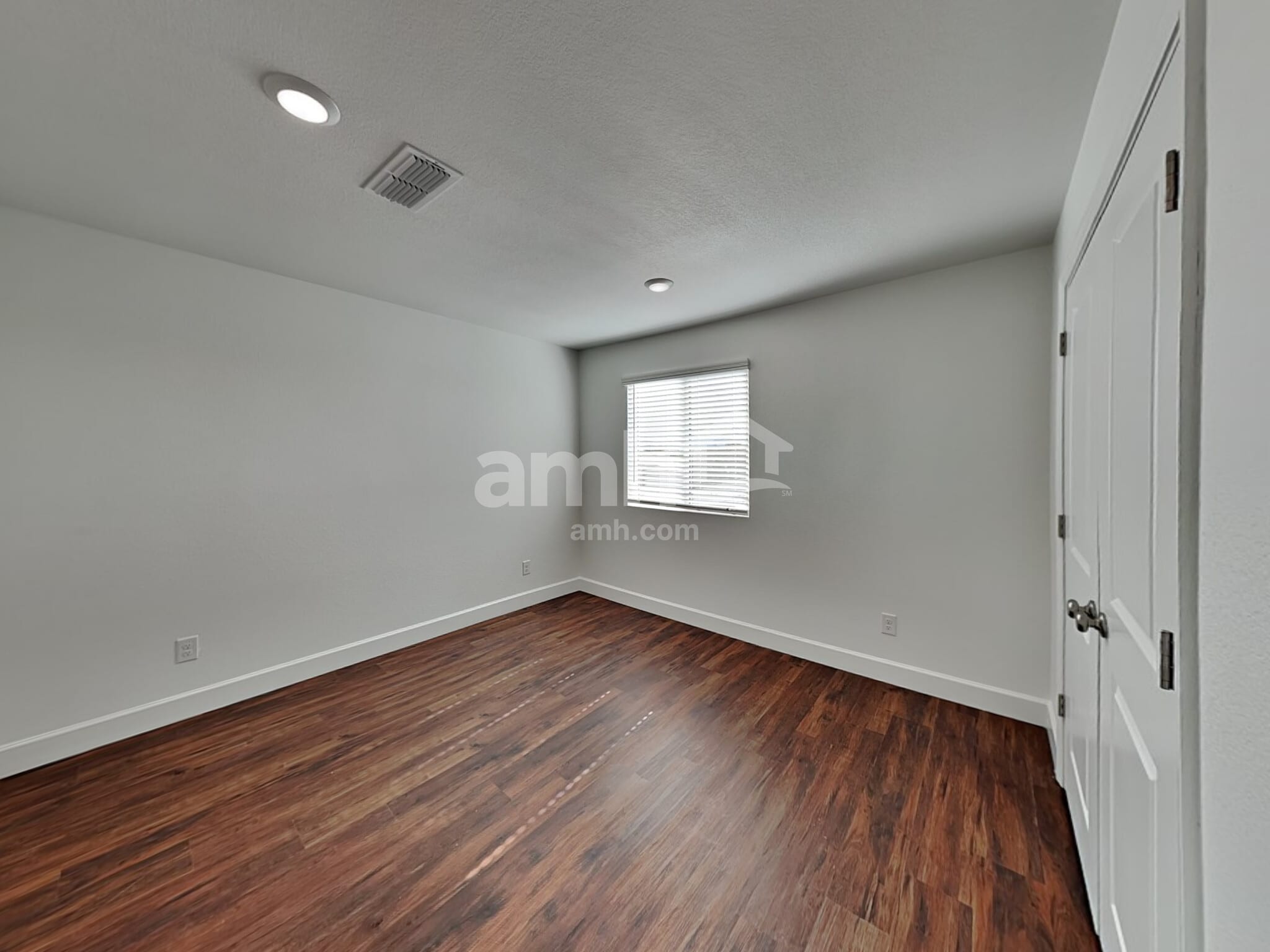 Building Photo - 6622 S 42nd Ln