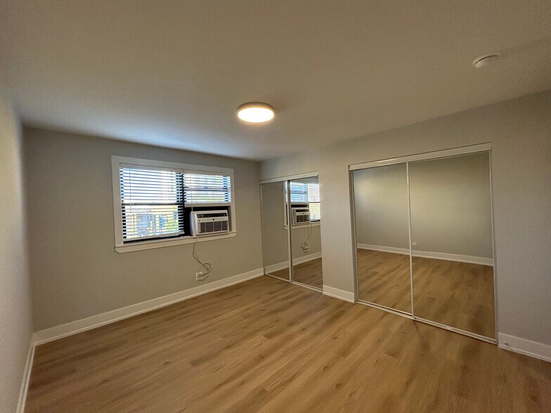 Building Photo - 540 W Aldine Ave