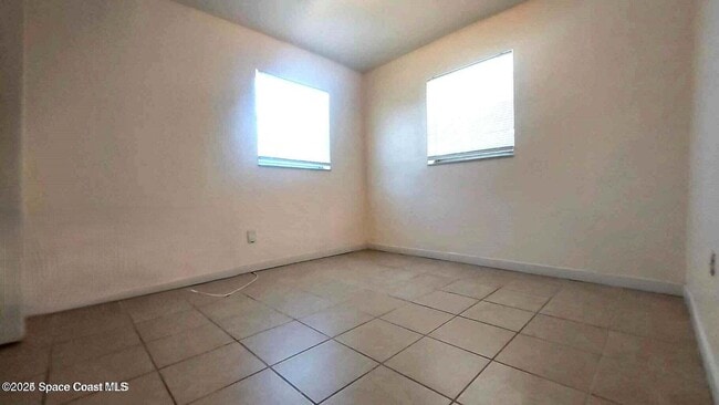 Building Photo - 2441 Uranus Dr