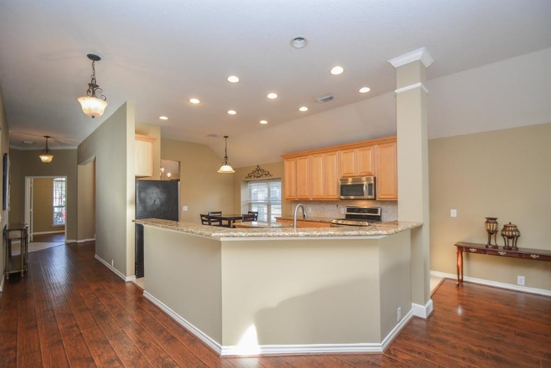 Building Photo - 4914 Surrey Park Cir