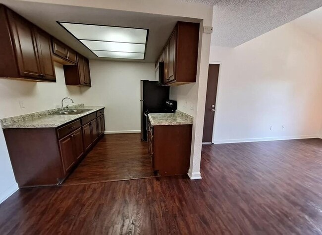 Building Photo - 10202 Black Mountain Rd