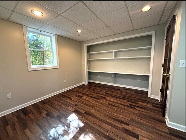 Building Photo - 410 Montevallo Dr NE