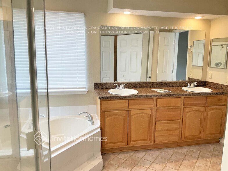Building Photo - 1038 Corkwood Dr