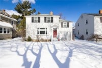 Building Photo - 206 Farmington Rd