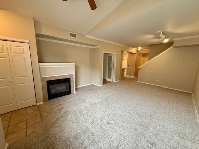 Building Photo - 6458 Silver Mesa Dr