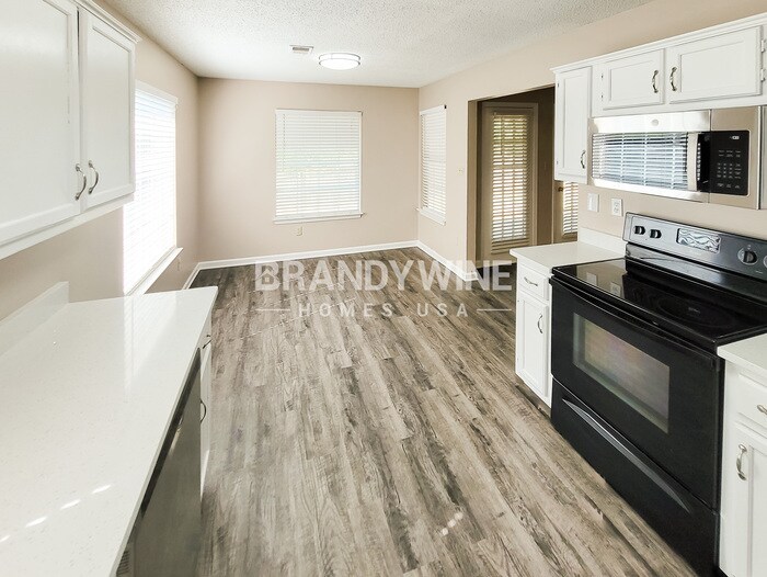 Building Photo - 9628 Daly Dr