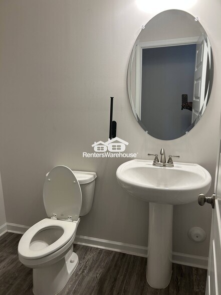 Building Photo - 5475 Cedar Creek Dr