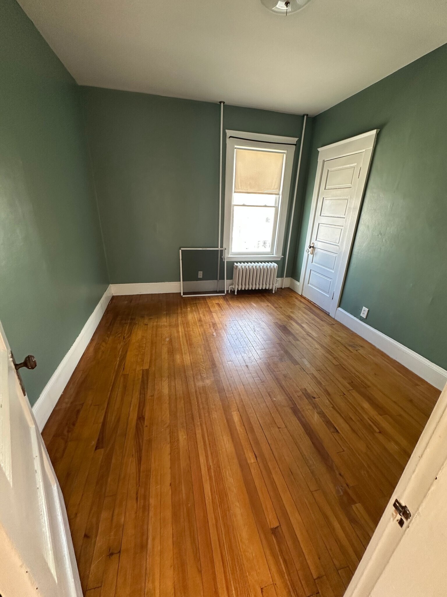 Building Photo - 213 Pine St