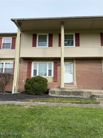 Primary Photo - 195 Surrey Ln