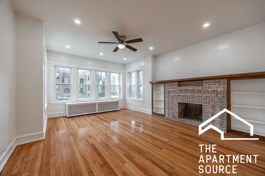 Primary Photo - 5713 N Talman Ave