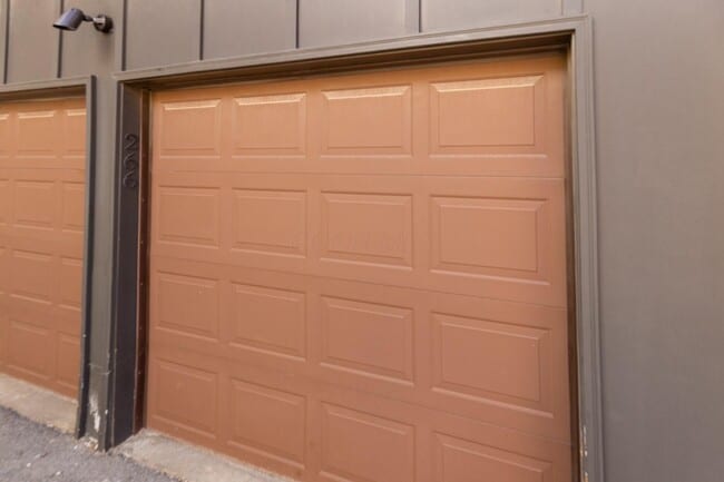 Building Photo - 266 E Gay St