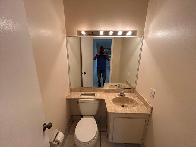 Building Photo - 3571 NW 94th Ave