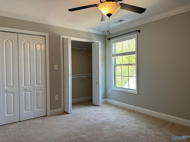 Building Photo - 110 Chelsea Park Row