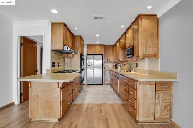 Building Photo - 21 Ironwood