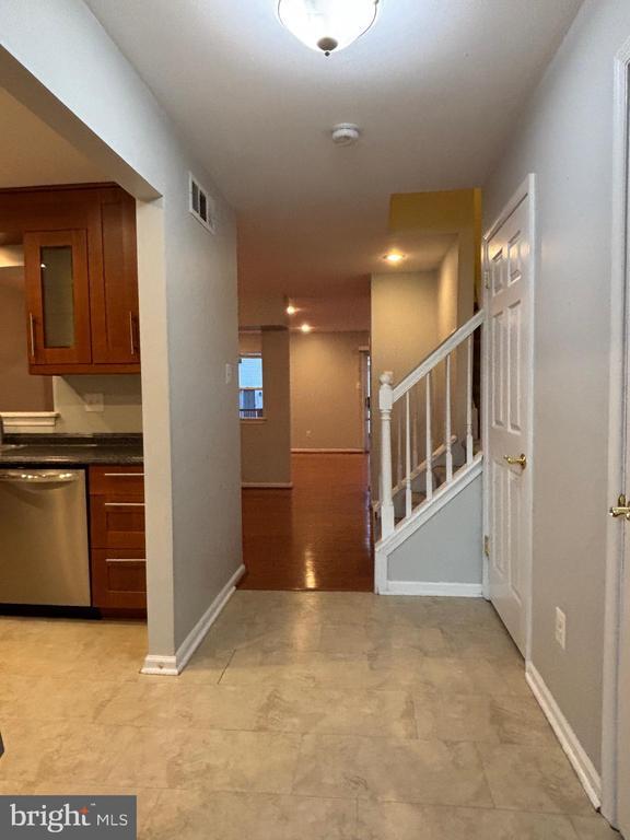 Building Photo - 4666 Louise St Claire Dr