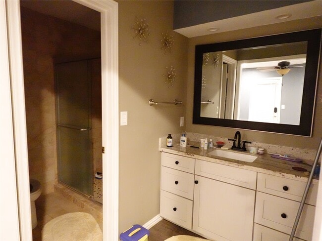 Building Photo - 6215 Pinole Forest Dr