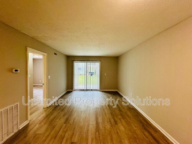 Building Photo - 211 Sunn Aire Ct