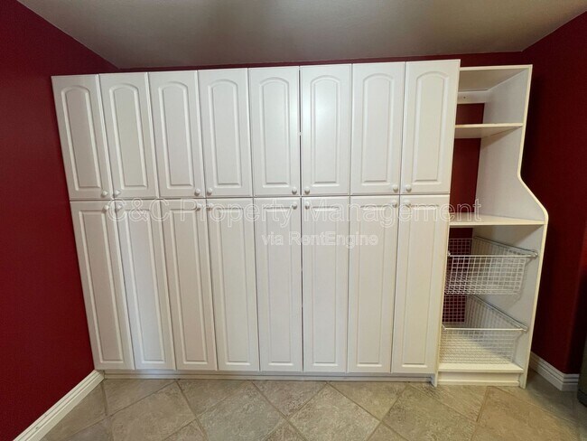 Building Photo - 41980 Trinity River Way