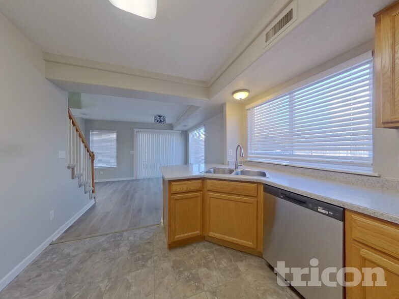 Building Photo - 3873 Orleans Ct