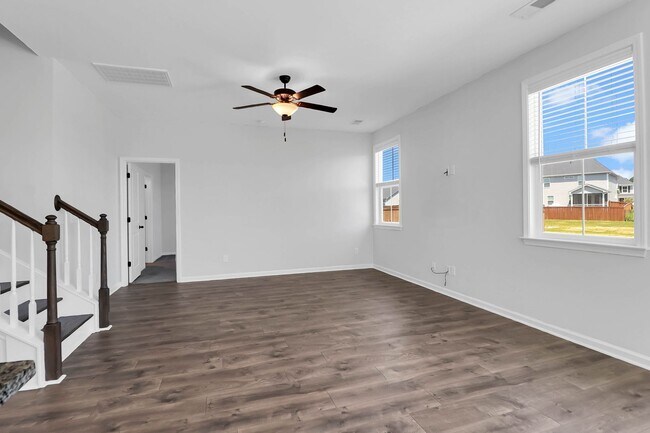 Building Photo - Pristine and Calm Home in Moncks Corner