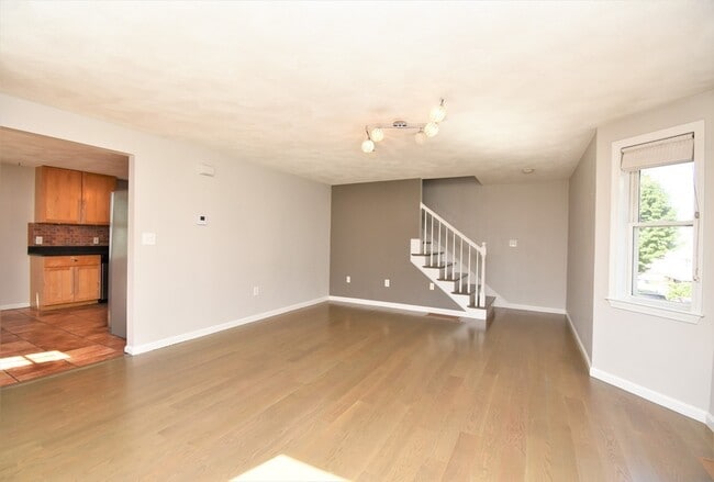 Building Photo - 191 Adams St