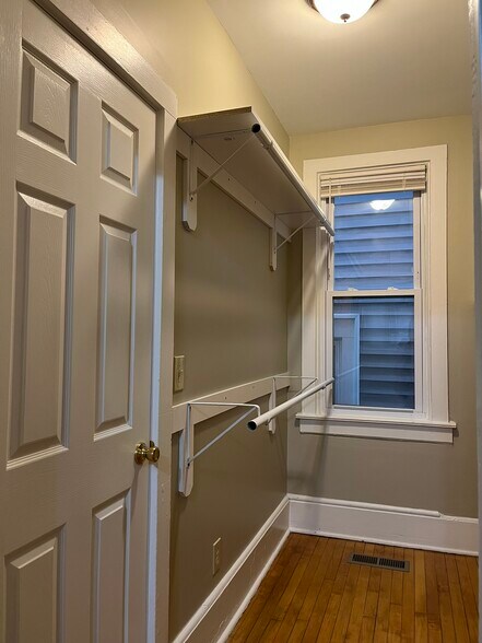 Building Photo - 333 E Lincoln Ave