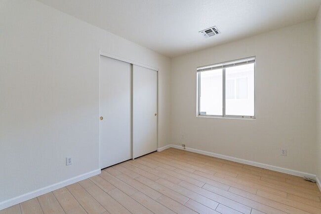 Building Photo - 9746 E Sascha St