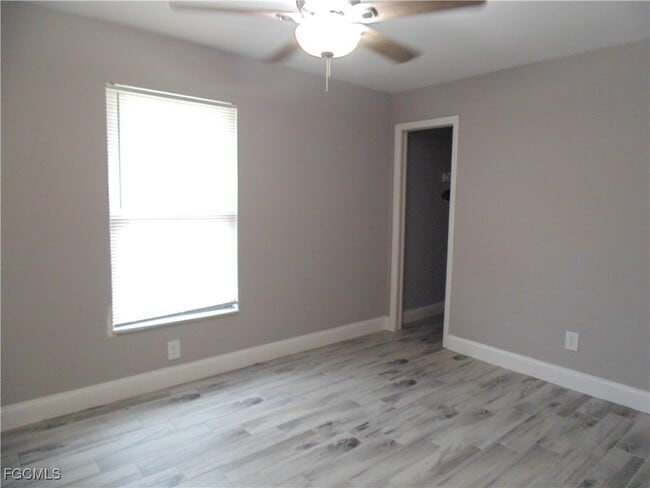 Building Photo - 5120 SW Courtyards Ct