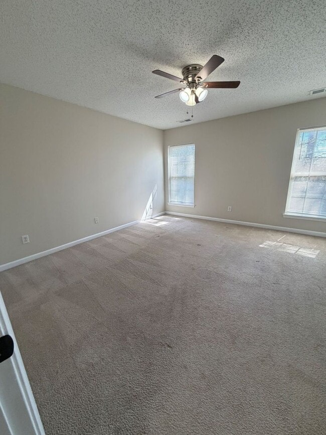 Building Photo - Nice Townhome - coming soon