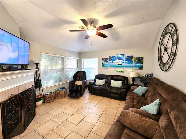 Building Photo - 1721 Ingleside Dr