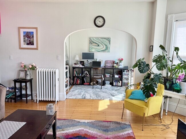 Primary Photo - 51 Temple St