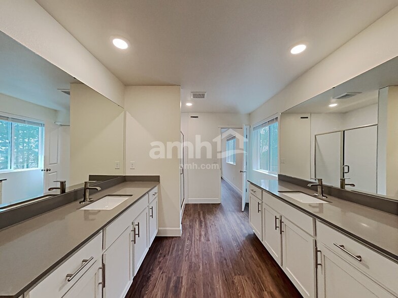 Building Photo - 4234 177th St E