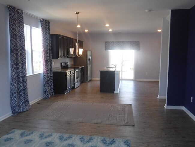 Building Photo - 188 Drexel Ct